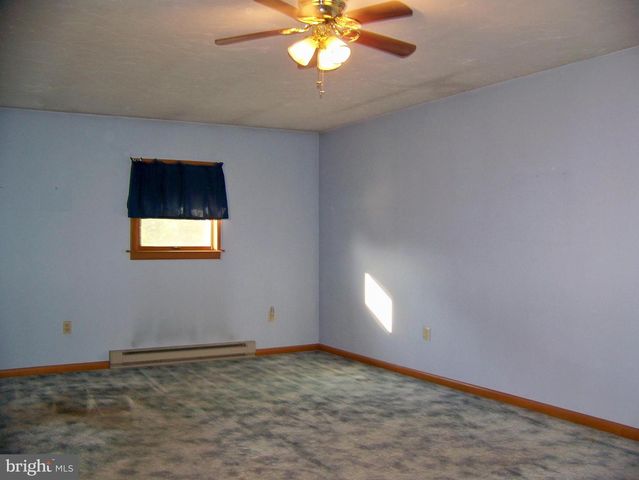 5217 LEHMAN RD, Spring Grove, PA 17362