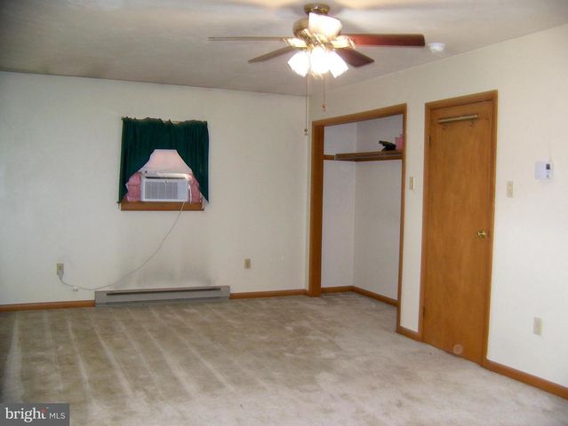5217 LEHMAN RD, Spring Grove, PA 17362