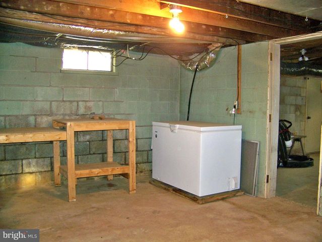 5217 LEHMAN RD, Spring Grove, PA 17362