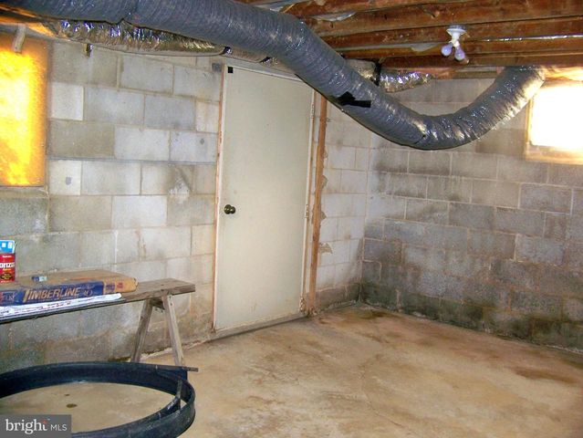 5217 LEHMAN RD, Spring Grove, PA 17362