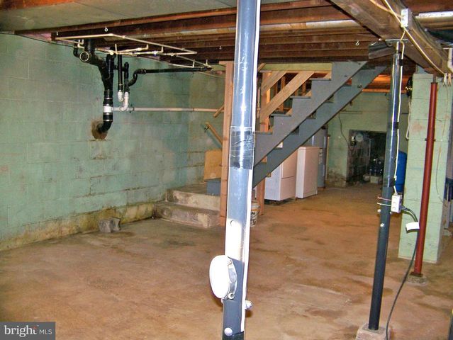 5217 LEHMAN RD, Spring Grove, PA 17362