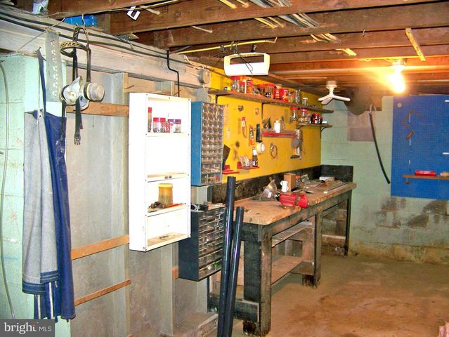 5217 LEHMAN RD, Spring Grove, PA 17362
