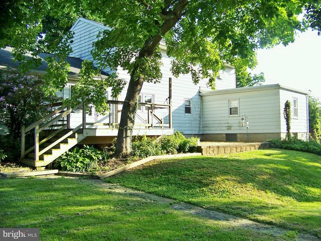 5217 LEHMAN RD, Spring Grove, PA 17362
