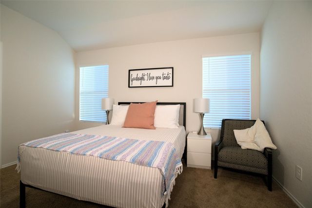 233 Calgary LN, San Marcos, TX 78666