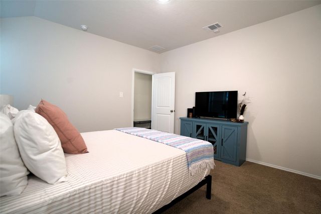 233 Calgary LN, San Marcos, TX 78666