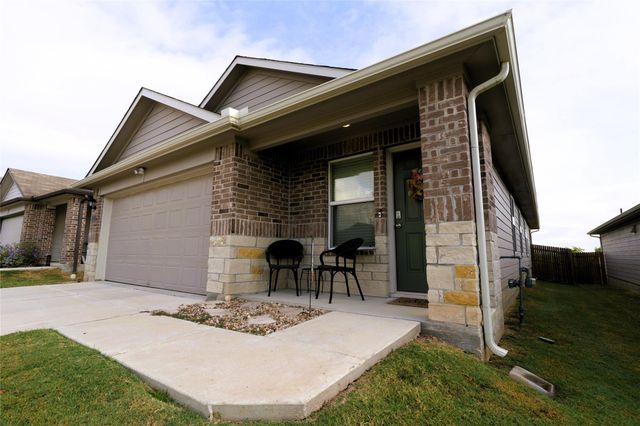 233 Calgary LN, San Marcos, TX 78666