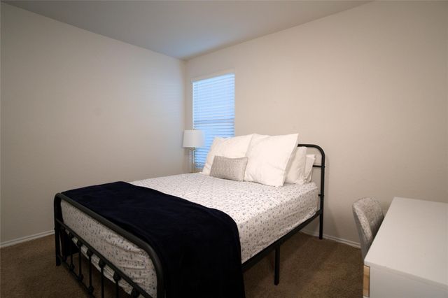 233 Calgary LN, San Marcos, TX 78666