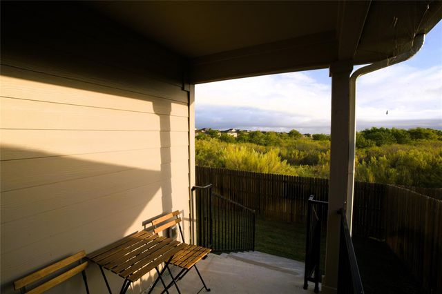 233 Calgary LN, San Marcos, TX 78666