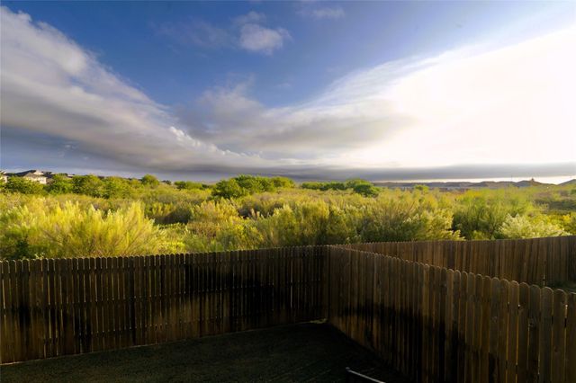 233 Calgary LN, San Marcos, TX 78666