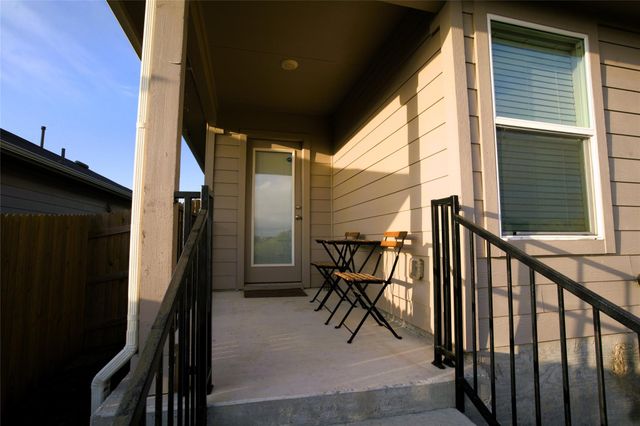 233 Calgary LN, San Marcos, TX 78666