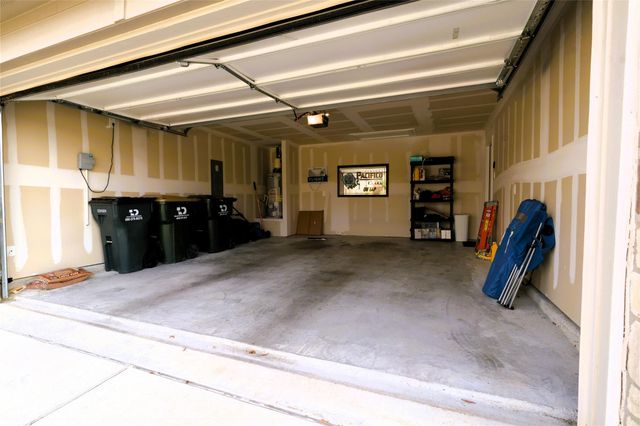 233 Calgary LN, San Marcos, TX 78666
