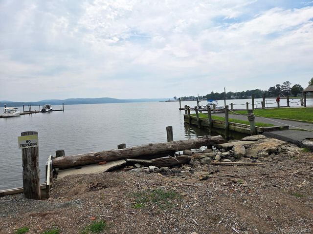 59 Beach Road, Stony Point, NY 10980