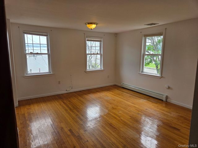 59 Beach Road, Stony Point, NY 10980