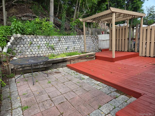59 Beach Road, Stony Point, NY 10980