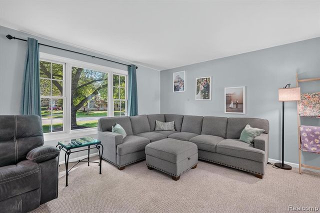 5521 Independence Colony Road, Grand Blanc, MI 48439