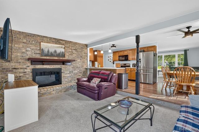 5521 Independence Colony Road, Grand Blanc, MI 48439