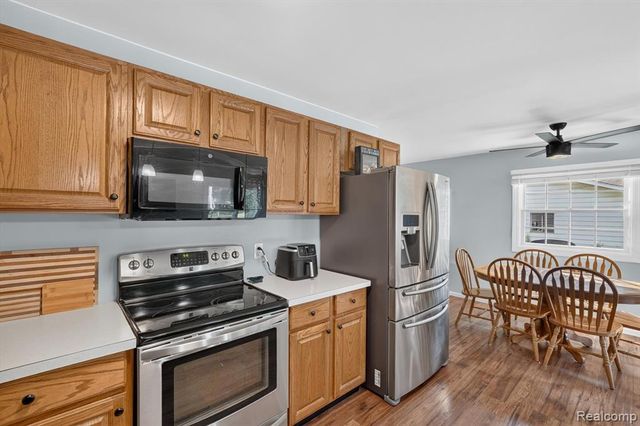 5521 Independence Colony Road, Grand Blanc, MI 48439