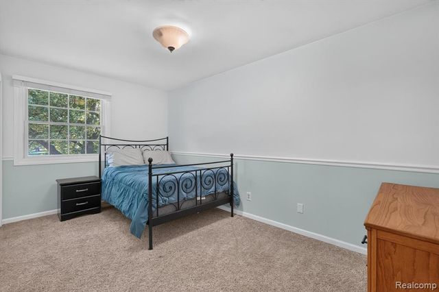 5521 Independence Colony Road, Grand Blanc, MI 48439