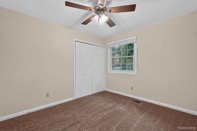 5521 Independence Colony Road, Grand Blanc, MI 48439