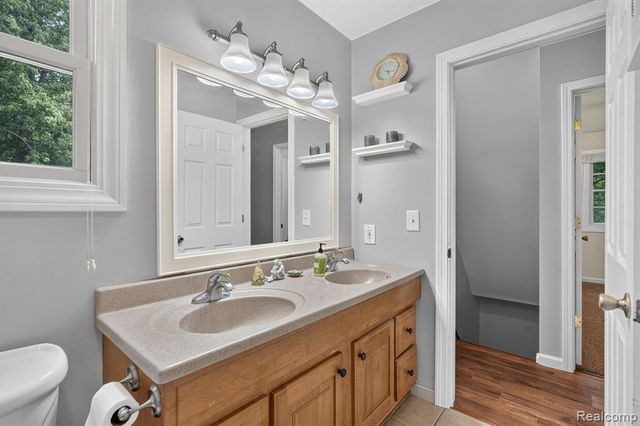 5521 Independence Colony Road, Grand Blanc, MI 48439