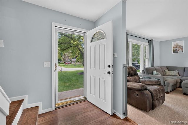 5521 Independence Colony Road, Grand Blanc, MI 48439