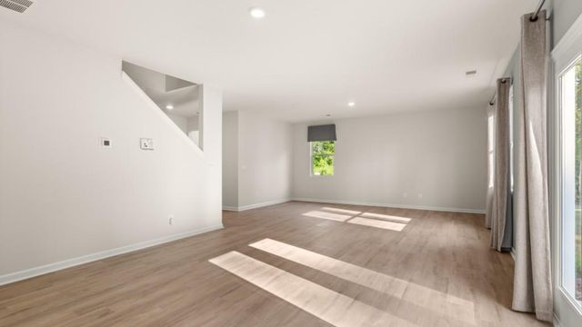 345 Creekview Way, Dallas, GA 30132