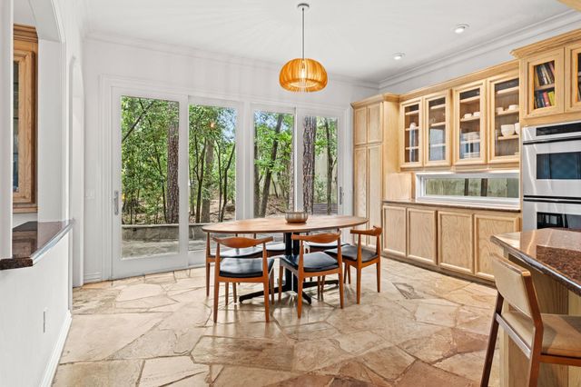 64 Saddlebrook Lane, Houston, TX 77024