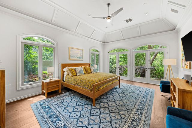 64 Saddlebrook Lane, Houston, TX 77024