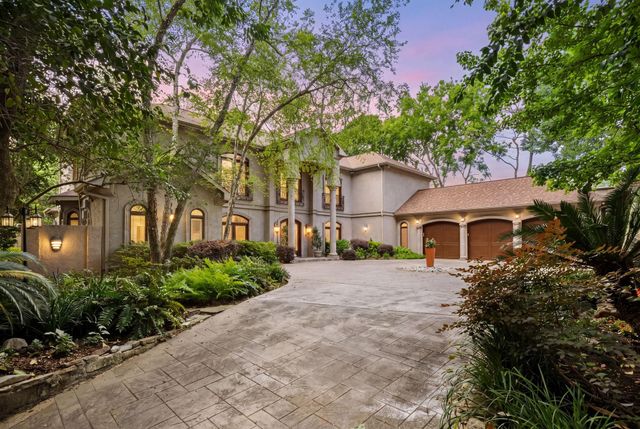 64 Saddlebrook Lane, Houston, TX 77024