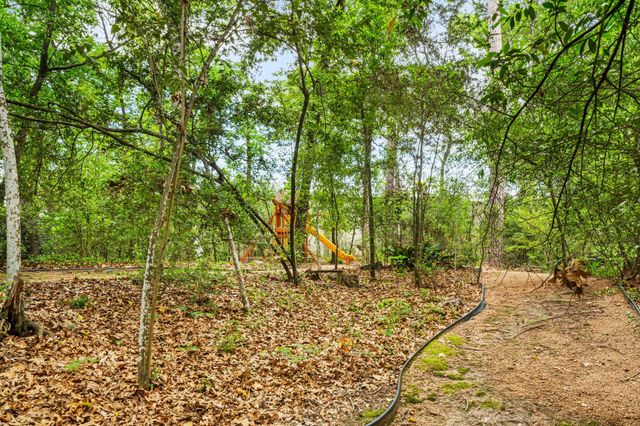 64 Saddlebrook Lane, Houston, TX 77024