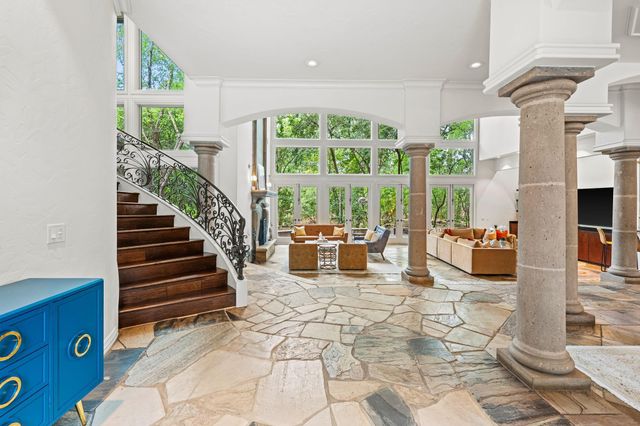64 Saddlebrook Lane, Houston, TX 77024