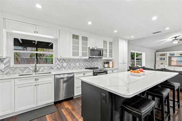 6610 ORANGE KNOLL DRIVE, Belle Isle, FL 32812