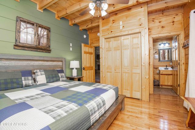 2017 Smoky Cove Rd, Sevierville, TN 37876