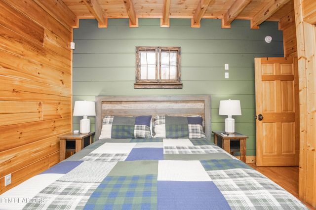 2017 Smoky Cove Rd, Sevierville, TN 37876