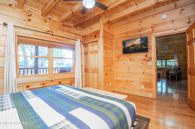 2017 Smoky Cove Rd, Sevierville, TN 37876