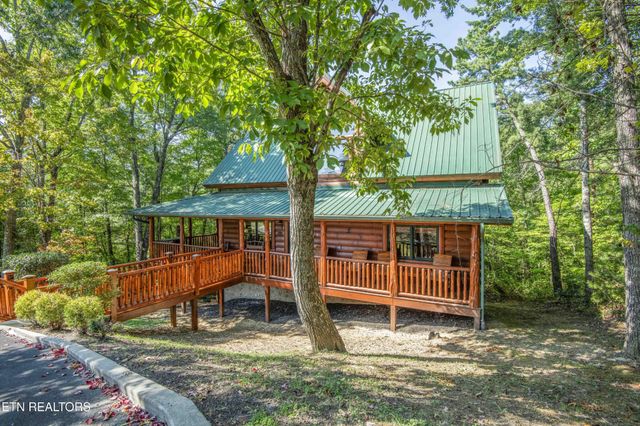2017 Smoky Cove Rd, Sevierville, TN 37876