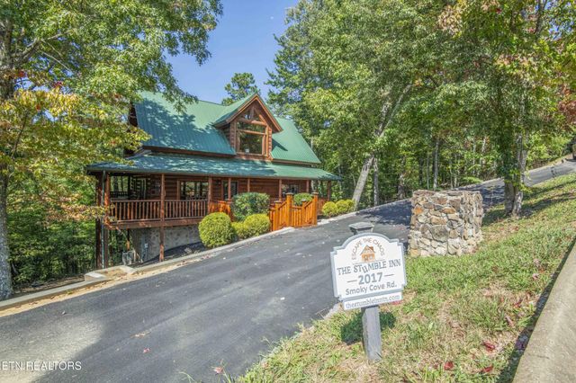 2017 Smoky Cove Rd, Sevierville, TN 37876