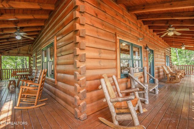 2017 Smoky Cove Rd, Sevierville, TN 37876