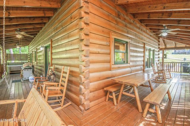 2017 Smoky Cove Rd, Sevierville, TN 37876
