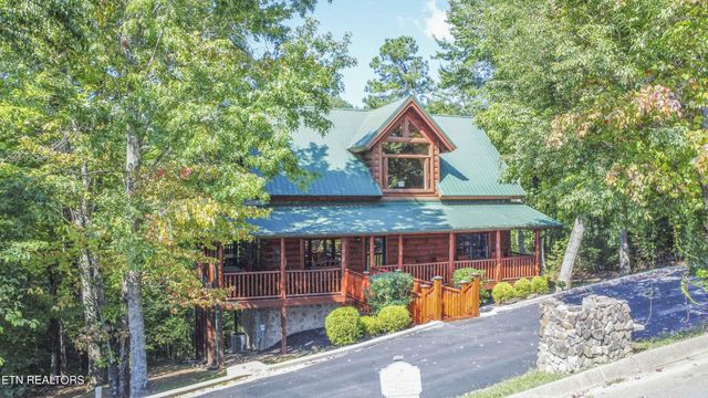 2017 Smoky Cove Rd, Sevierville, TN 37876