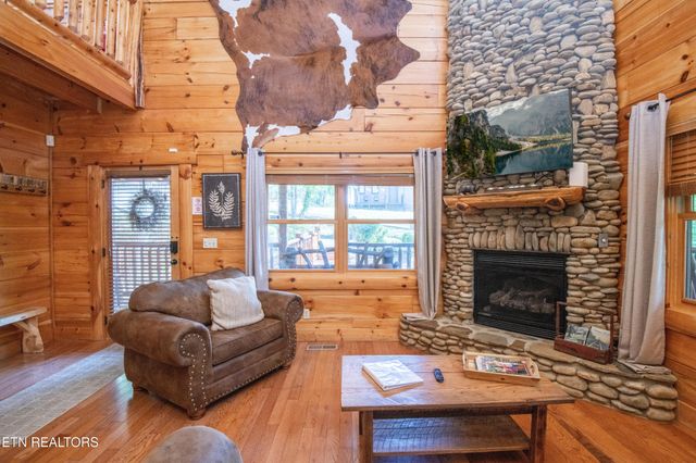 2017 Smoky Cove Rd, Sevierville, TN 37876