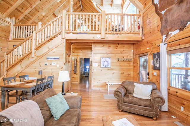 2017 Smoky Cove Rd, Sevierville, TN 37876