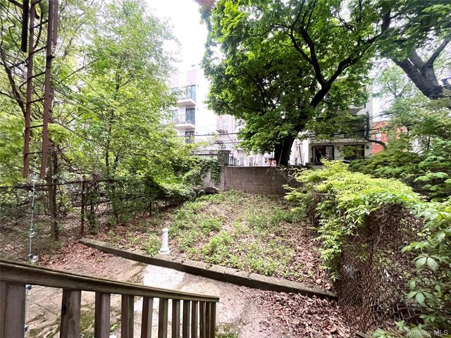 2537 Church Ave 1R, Brooklyn, NY 11226