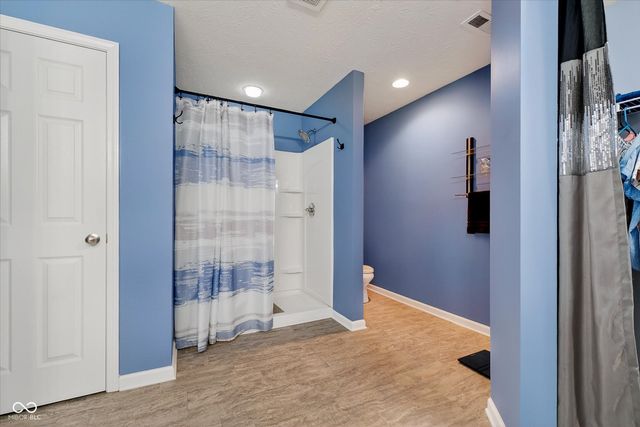 651 Farnham Drive, Westfield, IN 46074