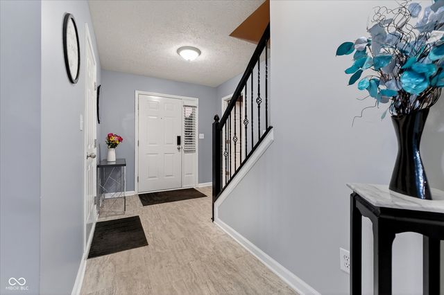 651 Farnham Drive, Westfield, IN 46074