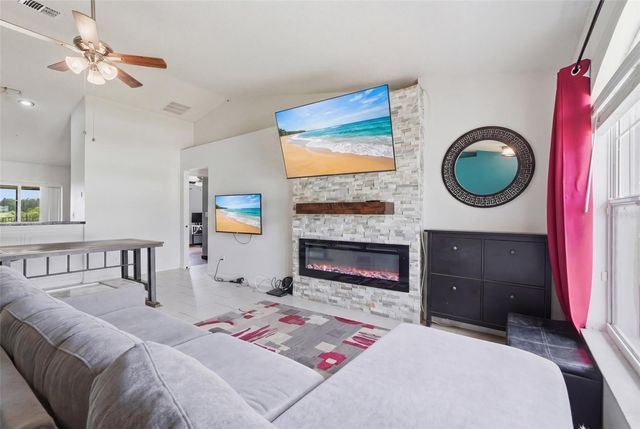 502 TIMBER RUN LANE, Groveland, FL 34736