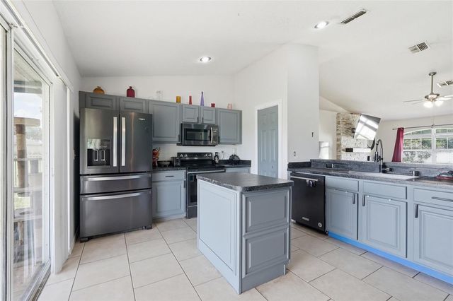 502 TIMBER RUN LANE, Groveland, FL 34736