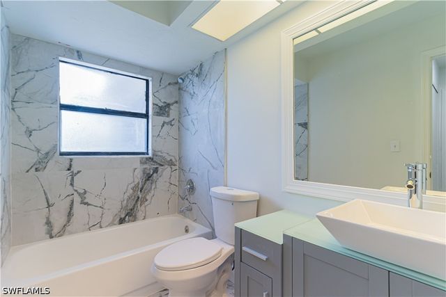 107 Blue Ridge DR 21, Naples, FL 34112