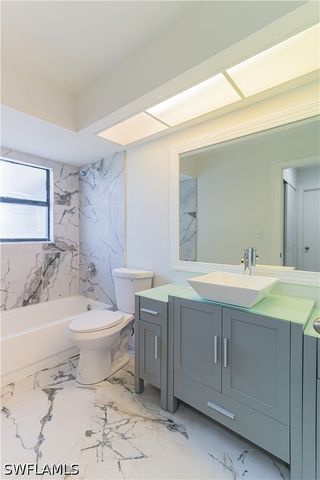 107 Blue Ridge DR 21, Naples, FL 34112