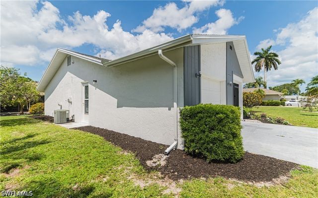 107 Blue Ridge DR 21, Naples, FL 34112